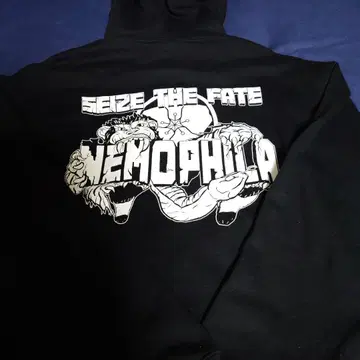 네모필라 메탈 밴딩 후드티 사이즈 XXL