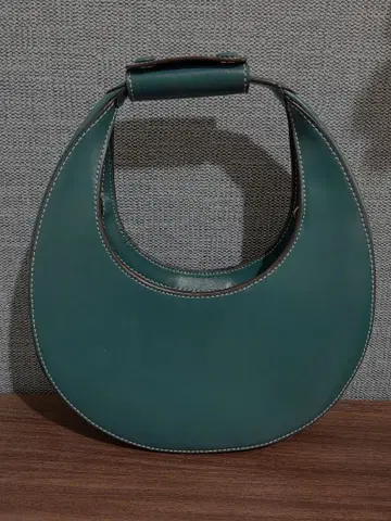 STAUD 미니 문 크레센트 백