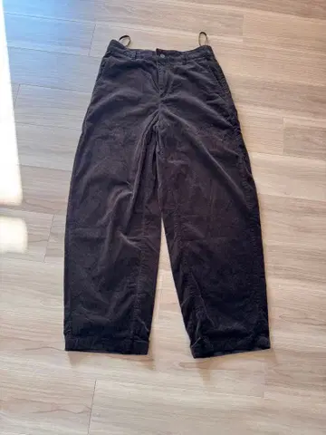 UNIQLO 코토니에 코듀로이 커브 팬츠 다크 브라운