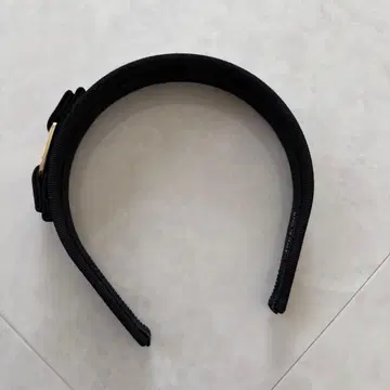 페라가모 리본 포함 블랙 헤어밴드