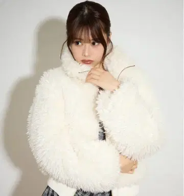 apres jour mignon 인조 모피 블루종 아이보리