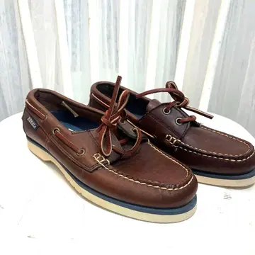 새상품급 REGAL 데크 슈즈 23.5cm