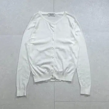 JOHN SMEDLEY 투모로우랜드 별주 크루넥 가디건 화이트