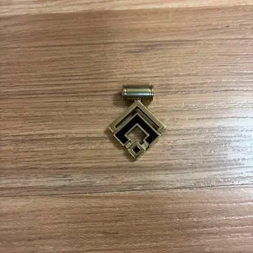 코란토테 목걸이 탑