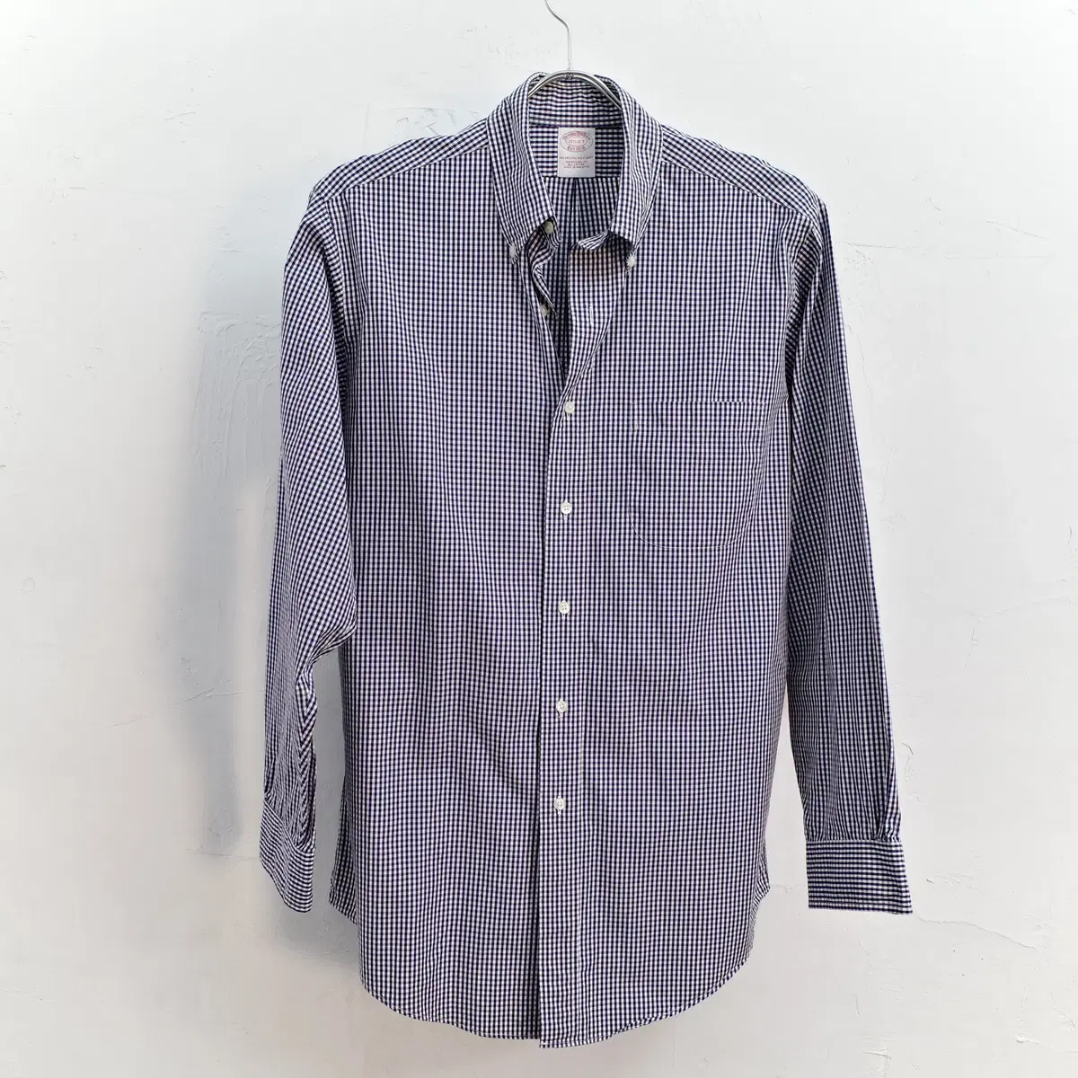 green emerald velvet dress Amazon.com: Brooks Brothers Men's Madison Classic Fit Supima Button Down  Shirt (Medium, Classic White (Light Blue Logo)) : Clothing, Shoes & Jewelry