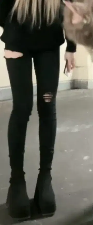 GYDA 사이드 립드 스키니 데님 팬츠 블랙