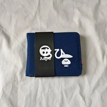 AAPE 네이비 접이식 지갑