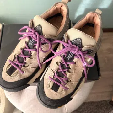 Flower Mountain back country 스니커즈