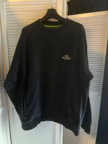 Huf Worldwide 블랙 크루넥 맨투맨