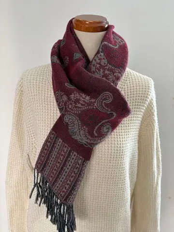 버건디 페이즐리 무늬 스톨