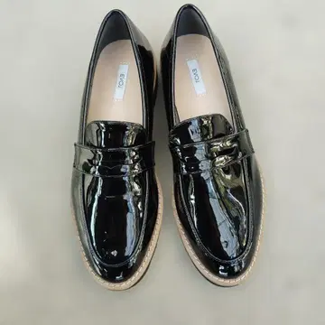 이볼 에나멜 코인 로퍼