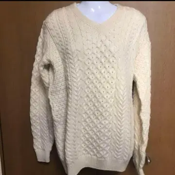 아란 울 밀스 스웨터