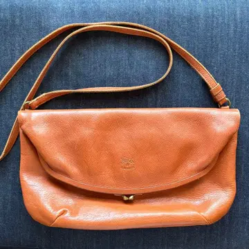 ILBISONTE 일비종떼 가죽 숄더백