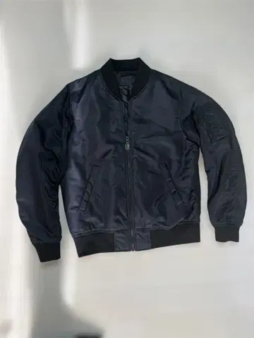 새상품급 UNIQLO MA-1 플라이트 자켓 M 블랙