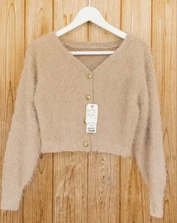 [ 새상품 미사용 택 포함 ] 노엘라 베이지 가디건 FREE 사이즈