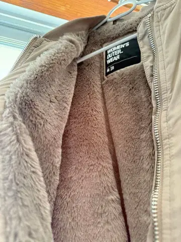 베이지 M사이즈 모즈 코트