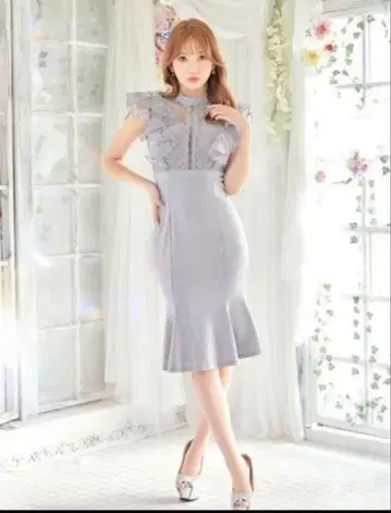 그레이 프릴 타이트 드레스