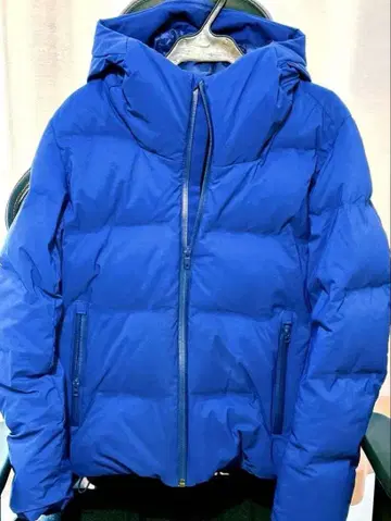 UNIQLO 네이비 후드 부착 심리스 다운 자켓 XS