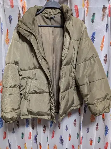 INGNI 후드 부착 베이지 다운 자켓