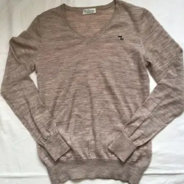 새상품급 Sally Scott 울 강아지 자수 V넥 스웨터