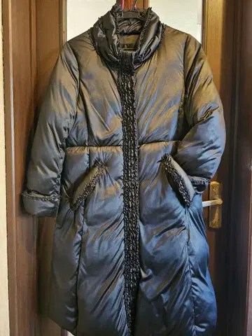 INGEBORG 롱 코트 충전솜 페더