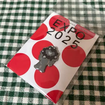 미개봉 새상품 블랙 미야쿠미야쿠 핀 배지 흑백 EXPO2025