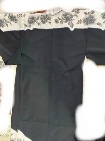 대중 연극 무대 의상 장식 포함