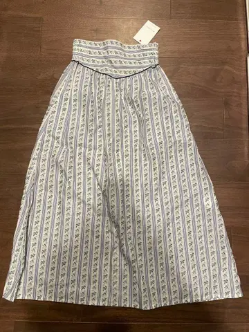 HOLIDAY 플레어 스커트 블루 원사이즈