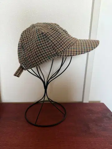 MISTERGENTLEMAN 체크 무늬 모자 캡