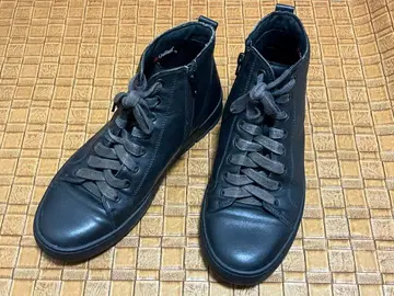 새상품급 허시파피 올 가죽 스니커즈 / 25cm 블랙 천연 가죽 개 자수