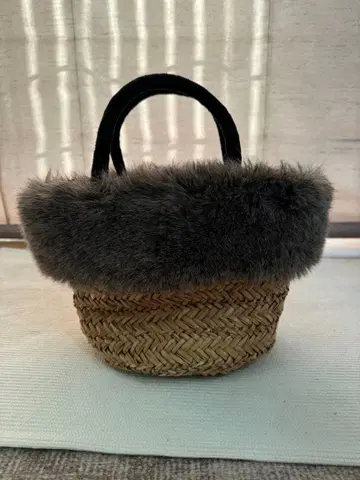퍼 달린 바스켓백