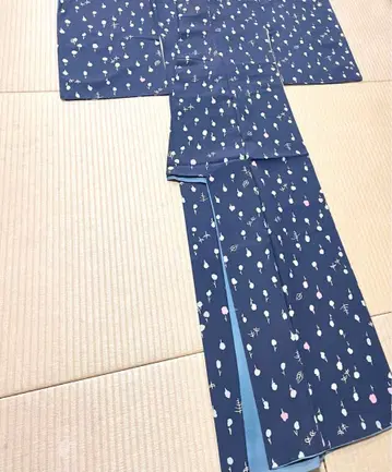 블루 그레이 퐁당 추상 패턴 코몬