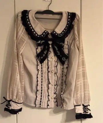 LIZLISA 하트 레이스 옷깃 블라우스 리즈리사