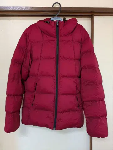 GU 후드 부착 빨간색 다운 자켓 S