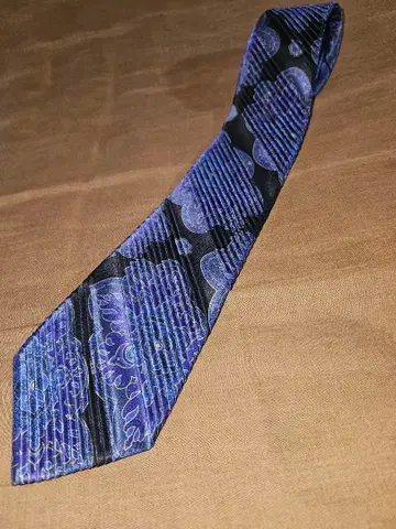 이탈리아 고급 넥타이 스테파노 리치 플리츠 가공 고급 실크 페이즐리 무늬