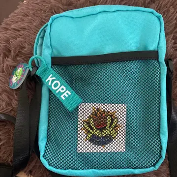 KOPE 메쉬 포켓 부착 숄더백
