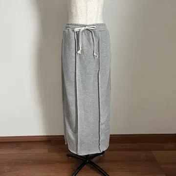 그레이 맨투맨 롱 스커트 슬릿