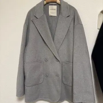 그레이 더블 브레스트 울 코트