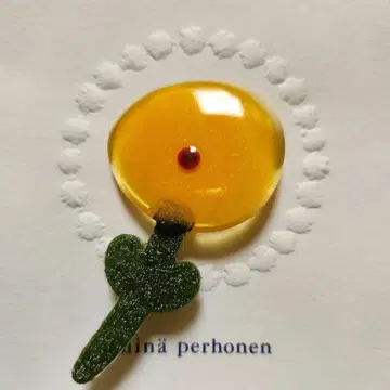 미나 페르호넨 꽃 브로치