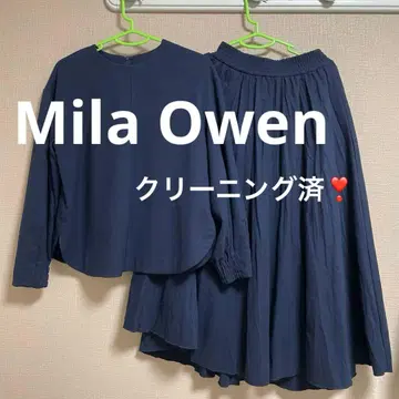 미라 오웬 네이비 셋업 스커트와 상의