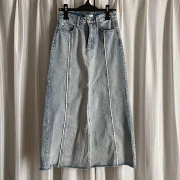 로리즈팜 라이트 블루 데님 롱 스커트