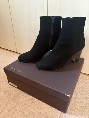 PELLICO 블랙 스웨이드 부츠 38.5