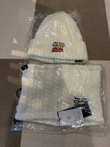 캘러웨이 토이스토리 니트 모자와 넥워머 세트