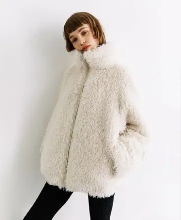 WCJ 에코퍼 몬스터 코트 아이보리 정가 27,500엔