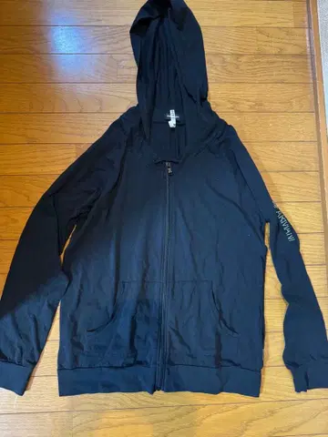 USED 고품질 EMPORIO ARMANI 지퍼 후드티 블랙 여성용