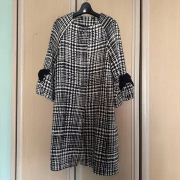 스트로베리 필드 트위드 패턴 코트