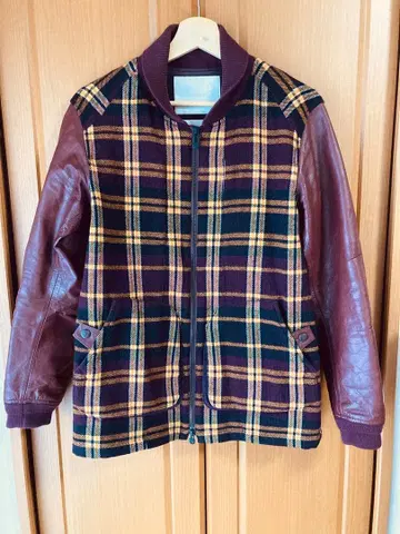 화이트 마운티니어링 가죽 자켓 블루종