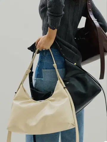 ameri vintage 백 숄더백 화이트 아이보리