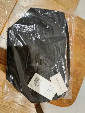 에르베샤 펠리에 빅 숄더