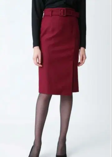 컨디션 최상 핑키앤다이안 와인 레드 스커트 36